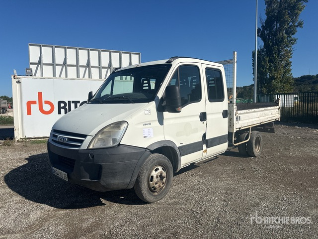 2007 Iveco 35C15 Crew Cab 4x2 Camion Benne Doubl ... S/A Dump Truck - Véhicule utilitaire benne, Utilitaire double cabine: photos 1 2007 Iveco 35C15 Crew Cab 4x2 Camion Benne Doubl ... S/A Dump Truck - Véhicule utilitaire benne, Utilitaire double cabine: photos 1
