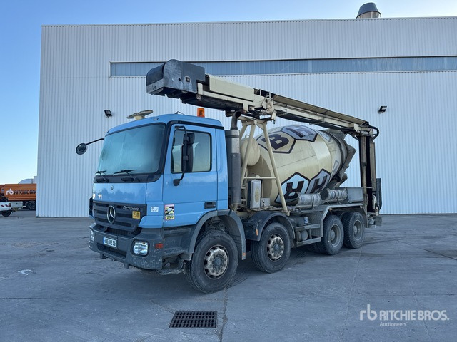 2007 Mercedes-Benz Actros 3236 8x4 Camion Toupie 8x4 Mixer Truck - Camion malaxeur: photos 2 2007 Mercedes-Benz Actros 3236 8x4 Camion Toupie 8x4 Mixer Truck - Camion malaxeur: photos 2