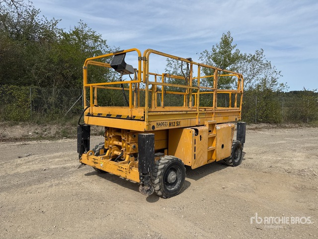 2008 Haulotte H12SX 4x4 Diesel Nacelle Ciseau Scissor Lift - Nacelle ciseaux: photos 1 2008 Haulotte H12SX 4x4 Diesel Nacelle Ciseau Scissor Lift - Nacelle ciseaux: photos 1