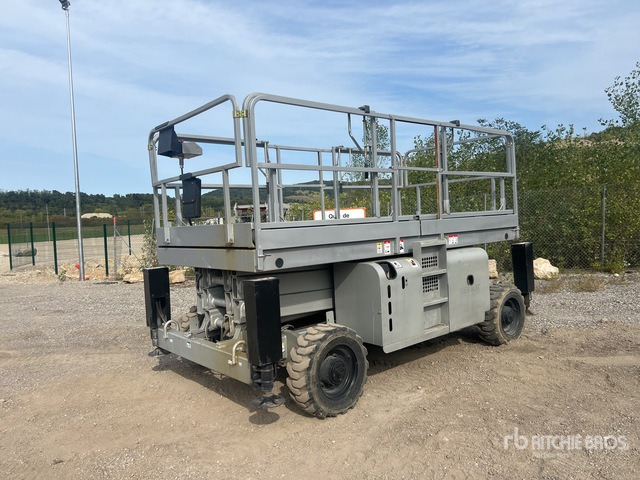 2009 Haulotte H12SX 4x4 Diesel Nacelle Ciseau Scissor Lift - Nacelle ciseaux: photos 1 2009 Haulotte H12SX 4x4 Diesel Nacelle Ciseau Scissor Lift - Nacelle ciseaux: photos 1