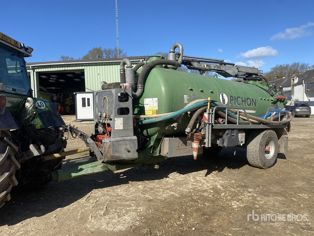 2011 Pichon TCI 10400 S/A Tonne A Lisier Aspirante 1 ... Vacuum Tanker Trailer - Tonne à lisier: photos 2 2011 Pichon TCI 10400 S/A Tonne A Lisier Aspirante 1 ... Vacuum Tanker Trailer - Tonne à lisier: photos 2