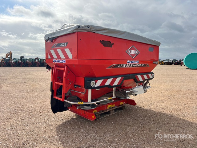 2018 Kuhn Axis 50.2 M-EMC-W 36 m 3-Point 5000 L Epandeur A ... Fertilizer Spreader - Distributeur d'engrais: photos 4 2018 Kuhn Axis 50.2 M-EMC-W 36 m 3-Point 5000 L Epandeur A ... Fertilizer Spreader - Distributeur d'engrais: photos 4