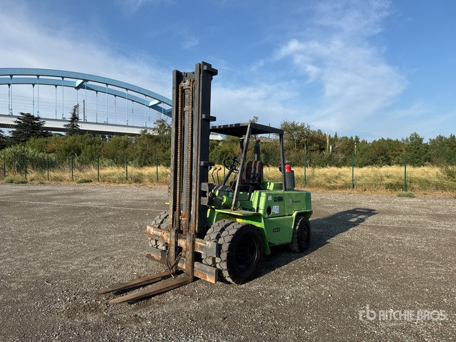Clark C500Y100 PD Forklift - Chariot élévateur diesel: photos 1 Clark C500Y100 PD Forklift - Chariot élévateur diesel: photos 1