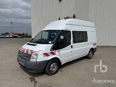 FORD TRANSIT 4x2 Camion Fourgon - Camion fourgon: photos 1 FORD TRANSIT 4x2 Camion Fourgon - Camion fourgon: photos 1