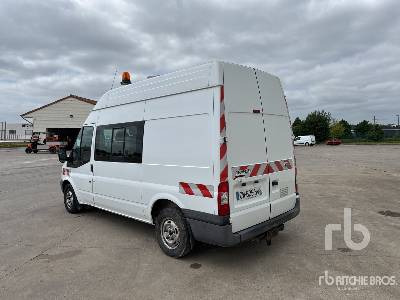 FORD TRANSIT 4x2 Camion Fourgon - Camion fourgon: photos 2 FORD TRANSIT 4x2 Camion Fourgon - Camion fourgon: photos 2