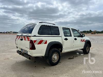 ISUZU D-MAX 4x4 Crew Cab - Pick-up: photos 3 ISUZU D-MAX 4x4 Crew Cab - Pick-up: photos 3