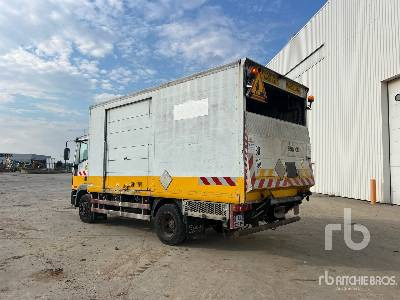 IVECO 120E24 4x2 Camion Fourgon - Camion fourgon: photos 2 IVECO 120E24 4x2 Camion Fourgon - Camion fourgon: photos 2