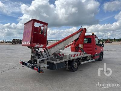 IVECO 35S11 2014 Multitel MT202 20 m on Cam ... - Camion avec nacelle: photos 3 IVECO 35S11 2014 Multitel MT202 20 m on Cam ... - Camion avec nacelle: photos 3