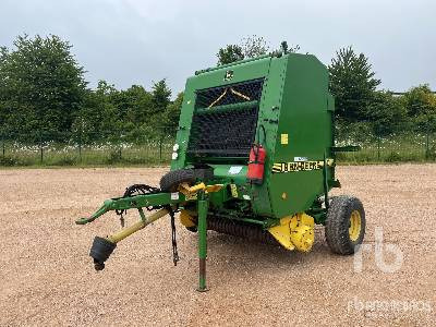 JOHN DEERE 580 Presse A Balles Rondes - Presse à balles rondes: photos 1 JOHN DEERE 580 Presse A Balles Rondes - Presse à balles rondes: photos 1