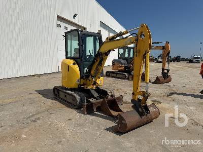 KOMATSU PC26MR-3 Mini-Pelle - Mini pelle: photos 5 KOMATSU PC26MR-3 Mini-Pelle - Mini pelle: photos 5