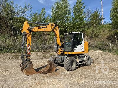 LIEBHERR A912 COMPACT Pelle Sur Pneus - Pelle sur pneus: photos 1 LIEBHERR A912 COMPACT Pelle Sur Pneus - Pelle sur pneus: photos 1