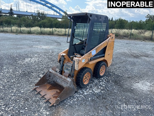Mustang SL12 Skid Steer Loader - Mini chargeuse: photos 2 Mustang SL12 Skid Steer Loader - Mini chargeuse: photos 2