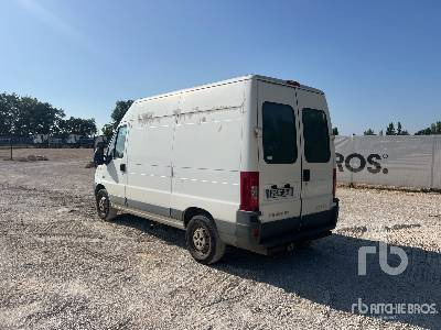 PEUGEOT BOXER Vehicule Utilitaire - Fourgon utilitaire: photos 2 PEUGEOT BOXER Vehicule Utilitaire - Fourgon utilitaire: photos 2