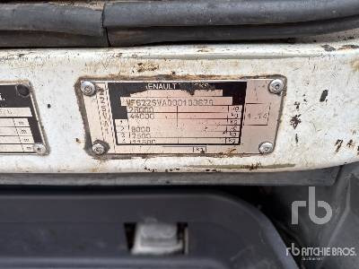 RENAULT PREMIUM 370DCI 2006 Secmair BI MAJOR 6000 L on ... - Répandeuse: photos 5 RENAULT PREMIUM 370DCI 2006 Secmair BI MAJOR 6000 L on ... - Répandeuse: photos 5