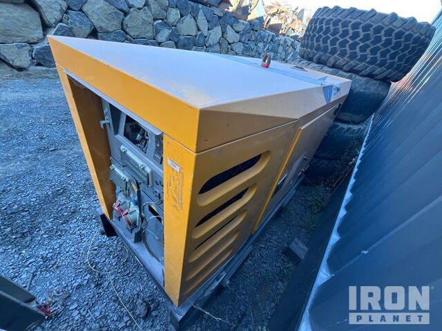 Sdmo R44 Generator Set - Groupe électrogène: photos 3 Sdmo R44 Generator Set - Groupe électrogène: photos 3