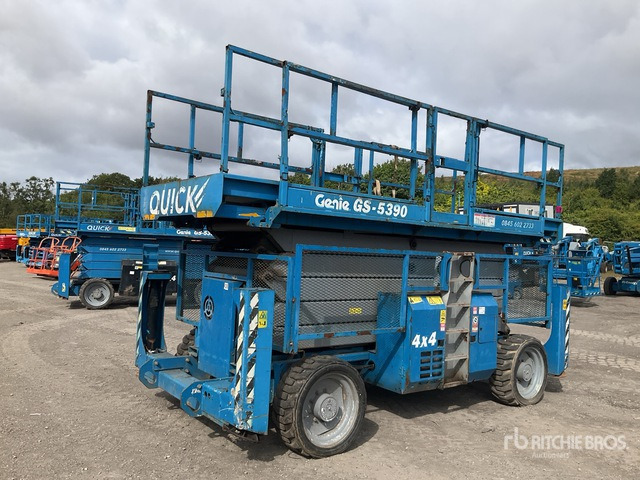 2008 Genie GS-5390 4x4 Diesel Scissor Lift - Nacelle ciseaux: photos 2 2008 Genie GS-5390 4x4 Diesel Scissor Lift - Nacelle ciseaux: photos 2