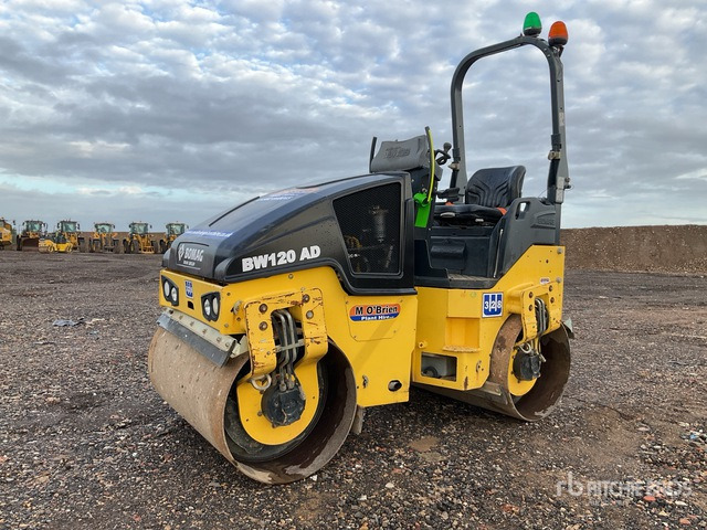2015 Bomag 120AD-5 Double Drum Roller - Rouleau compresseur: photos 1 2015 Bomag 120AD-5 Double Drum Roller - Rouleau compresseur: photos 1