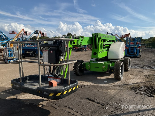 2016 Nifty HR21 4WD Hybrid Articulating Boom Lift - Nacelle articulée: photos 1 2016 Nifty HR21 4WD Hybrid Articulating Boom Lift - Nacelle articulée: photos 1