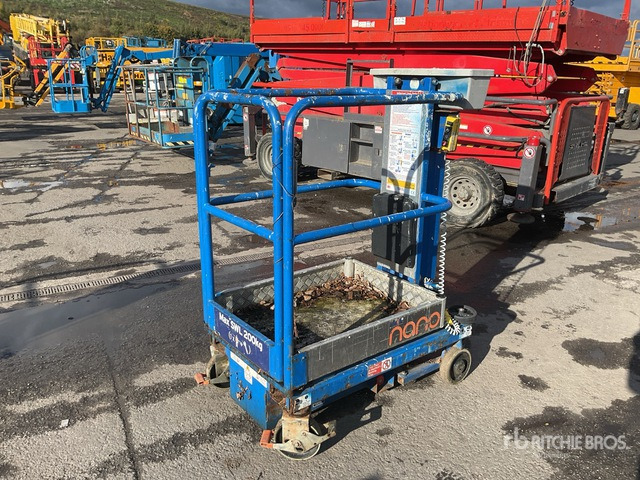 2017 Power Tower Nano Vertical Mast Lift - Nacelle à mât vertical: photos 2 2017 Power Tower Nano Vertical Mast Lift - Nacelle à mât vertical: photos 2