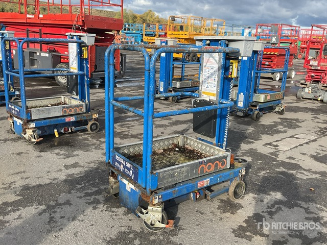 2017 Power Tower Nano Vertical Mast Lift - Nacelle à mât vertical: photos 1 2017 Power Tower Nano Vertical Mast Lift - Nacelle à mât vertical: photos 1