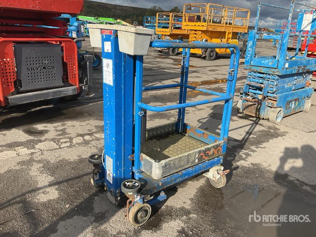 2017 Power Tower Nano Vertical Mast Lift - Nacelle à mât vertical: photos 4 2017 Power Tower Nano Vertical Mast Lift - Nacelle à mât vertical: photos 4