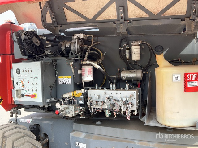 2017 Skyjack SJ85AJ 4WD Diesel Articulating Boom Lift - Nacelle articulée: photos 5 2017 Skyjack SJ85AJ 4WD Diesel Articulating Boom Lift - Nacelle articulée: photos 5