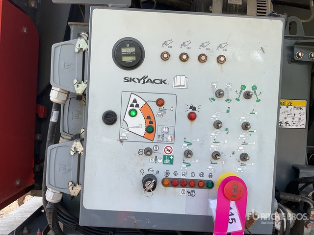 2017 Skyjack SJ85AJ 4WD Diesel Articulating Boom Lift - Nacelle articulée: photos 5 2017 Skyjack SJ85AJ 4WD Diesel Articulating Boom Lift - Nacelle articulée: photos 5