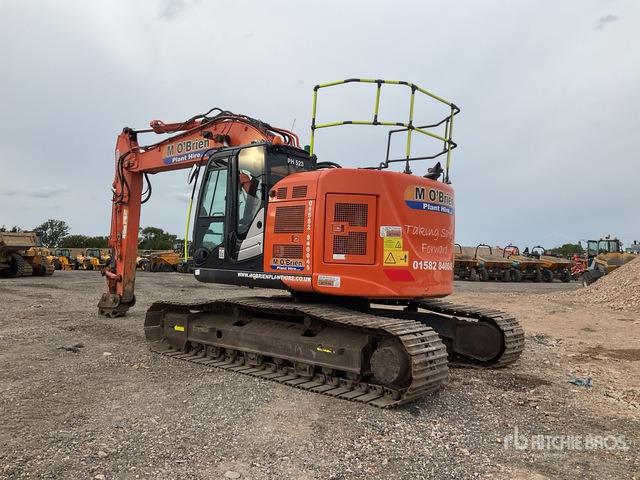 2018 Hitachi ZX225USLC-6 Tracked Excavator - Pelle sur chenille: photos 4 2018 Hitachi ZX225USLC-6 Tracked Excavator - Pelle sur chenille: photos 4