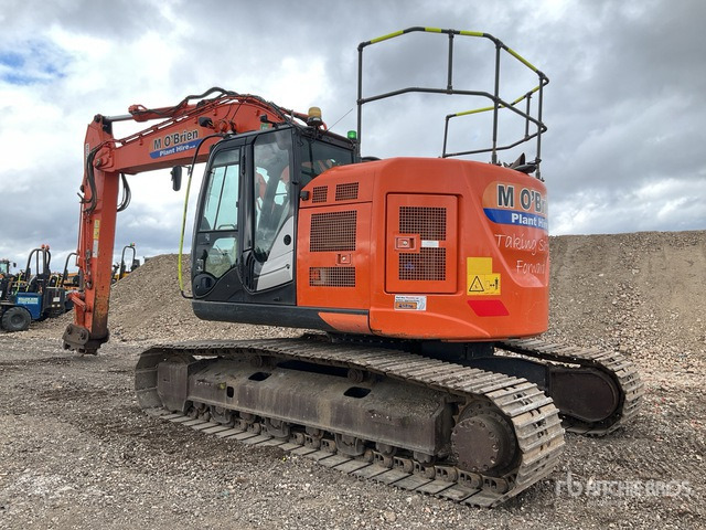2018 Hitachi ZX225USLC-6 Tracked Excavator - Pelle sur chenille: photos 3 2018 Hitachi ZX225USLC-6 Tracked Excavator - Pelle sur chenille: photos 3