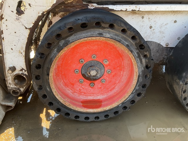 2019 Bobcat S450 Two-Speed High Flow Skid Steer Loader - Mini chargeuse: photos 4 2019 Bobcat S450 Two-Speed High Flow Skid Steer Loader - Mini chargeuse: photos 4