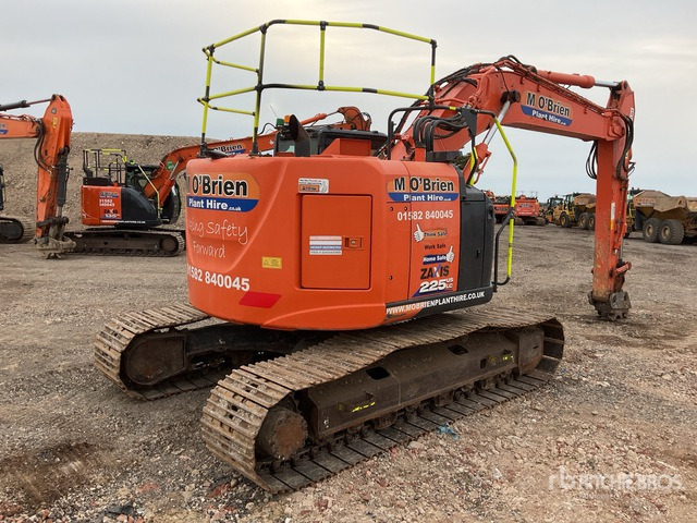 2019 Hitachi ZX225USLC-6 Tracked Excavator - Pelle sur chenille: photos 4 2019 Hitachi ZX225USLC-6 Tracked Excavator - Pelle sur chenille: photos 4