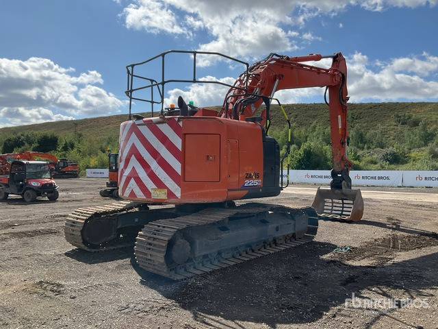 2021 Hitachi ZX225USLC-6 Tracked Excavator - Pelle sur chenille: photos 3 2021 Hitachi ZX225USLC-6 Tracked Excavator - Pelle sur chenille: photos 3