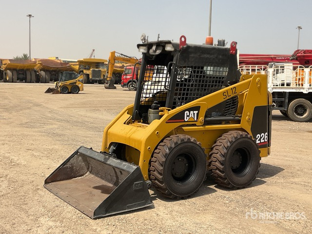 2002 Cat 226 Skid Steer Loader - Mini chargeuse: photos 2 2002 Cat 226 Skid Steer Loader - Mini chargeuse: photos 2