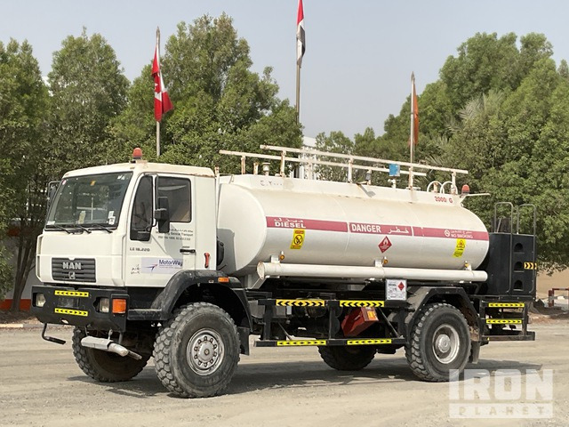 2005 MAN LE18.220 8000 L 4x4 Tanker Truck - Camion citerne: photos 2 2005 MAN LE18.220 8000 L 4x4 Tanker Truck - Camion citerne: photos 2