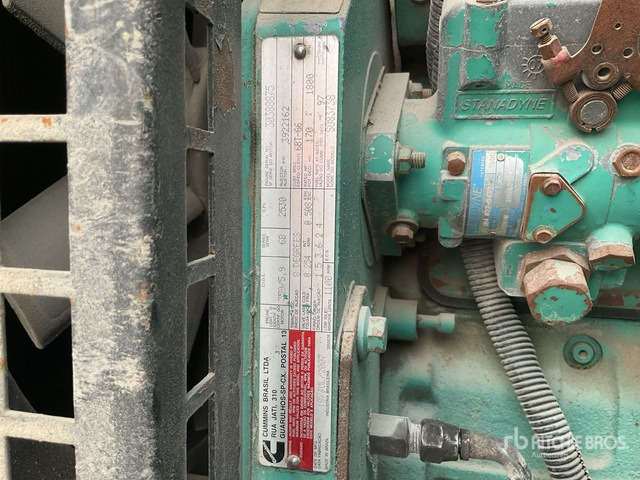 2007 Cummins C110D54 110 kVA Skid-Mounted Generator Set - Groupe électrogène: photos 5 2007 Cummins C110D54 110 kVA Skid-Mounted Generator Set - Groupe électrogène: photos 5