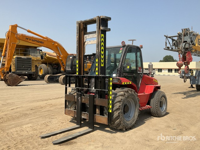 2007 Manitou M50-4 4x4 Rough Terrain Forklift - Chariot tout terrain: photos 1 2007 Manitou M50-4 4x4 Rough Terrain Forklift - Chariot tout terrain: photos 1