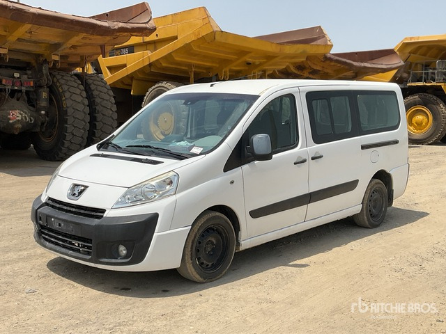 2010 Peugeot Expert Tepee - Transport de personnes: photos 2 2010 Peugeot Expert Tepee - Transport de personnes: photos 2