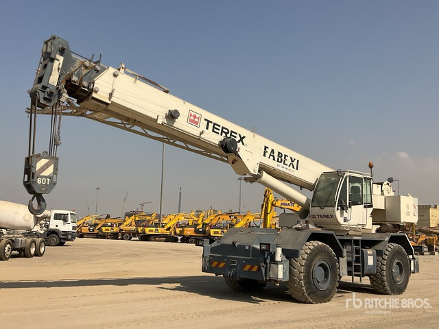 2011 Terex A600-1 60 ton 4x4x4 Rough Terrain Crane - Grue automotrice lente: photos 1 2011 Terex A600-1 60 ton 4x4x4 Rough Terrain Crane - Grue automotrice lente: photos 1