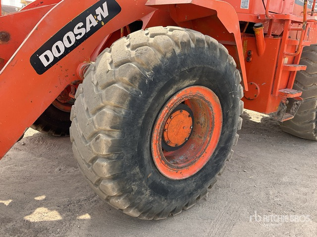 2012 Doosan DL503 Gold - Chargeuse sur pneus: photos 5 2012 Doosan DL503 Gold - Chargeuse sur pneus: photos 5