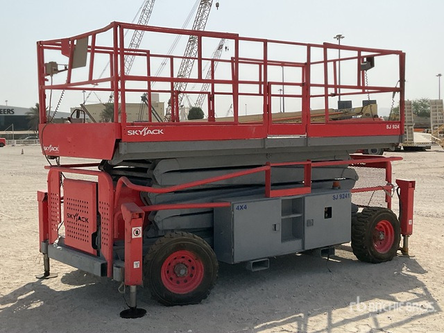 2012 Skyjack SJ9241 4x4 Diesel Scissor Lift - Nacelle ciseaux: photos 1 2012 Skyjack SJ9241 4x4 Diesel Scissor Lift - Nacelle ciseaux: photos 1