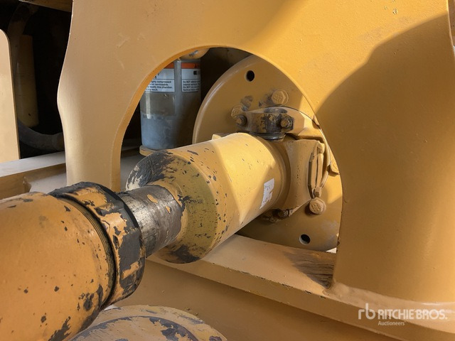 2013 Cat 950H - Chargeuse sur pneus: photos 5 2013 Cat 950H - Chargeuse sur pneus: photos 5