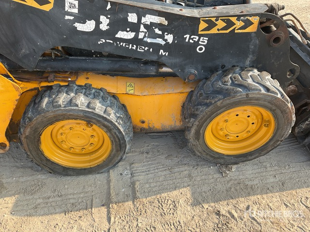 2013 JCB 135 (Inoperable) Skid Steer Loader - Mini chargeuse: photos 4 2013 JCB 135 (Inoperable) Skid Steer Loader - Mini chargeuse: photos 4