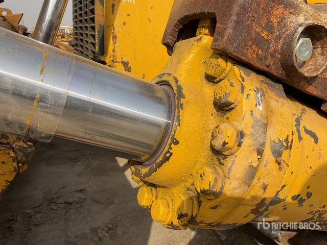 2013 Komatsu D155A-6 - Bulldozer: photos 5 2013 Komatsu D155A-6 - Bulldozer: photos 5