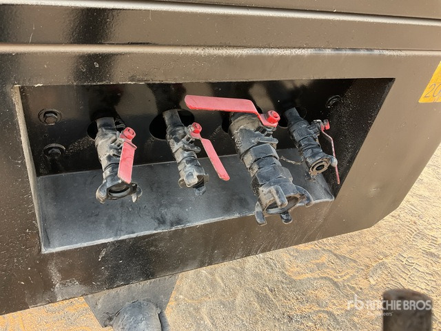 2014 Chicago Pneumatic CPS 275 Mobile Air Compressor - Compresseur d'air: photos 5 2014 Chicago Pneumatic CPS 275 Mobile Air Compressor - Compresseur d'air: photos 5