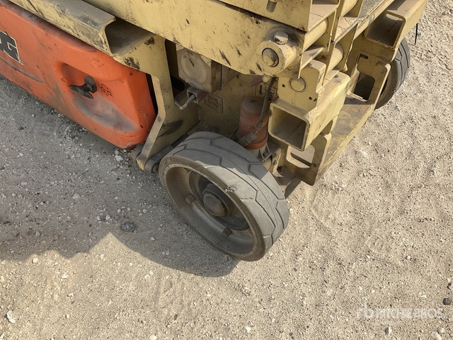 2014 JLG 1930 ES Electric Scissor Lift - Nacelle ciseaux: photos 4 2014 JLG 1930 ES Electric Scissor Lift - Nacelle ciseaux: photos 4