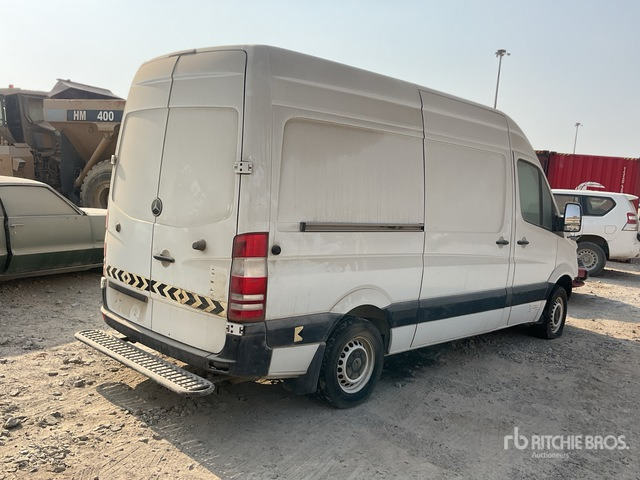 2016 Mercedes-Benz Sprinter 316 (Inoperable) Cargo Van - Fourgon utilitaire: photos 3 2016 Mercedes-Benz Sprinter 316 (Inoperable) Cargo Van - Fourgon utilitaire: photos 3
