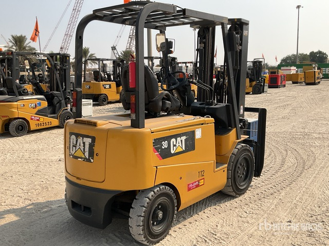 2018 Cat EP30CA1 3 ton Electric Forklift - Chariot élévateur électrique: photos 3 2018 Cat EP30CA1 3 ton Electric Forklift - Chariot élévateur électrique: photos 3