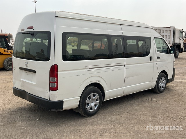 2018 Toyota Hiace 4x2 15-Seat Mini Bus - Minibus, Transport de personnes: photos 3 2018 Toyota Hiace 4x2 15-Seat Mini Bus - Minibus, Transport de personnes: photos 3