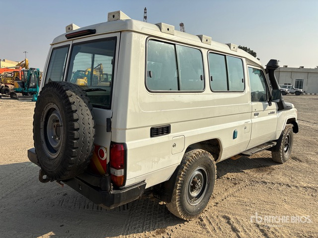 2018 Toyota Land Cruiser 78R 4x4 SUV - SUV: photos 3 2018 Toyota Land Cruiser 78R 4x4 SUV - SUV: photos 3