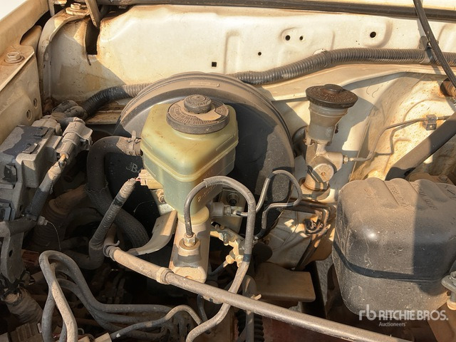 2018 Toyota Land Cruiser 78R 4x4 SUV - SUV: photos 4 2018 Toyota Land Cruiser 78R 4x4 SUV - SUV: photos 4